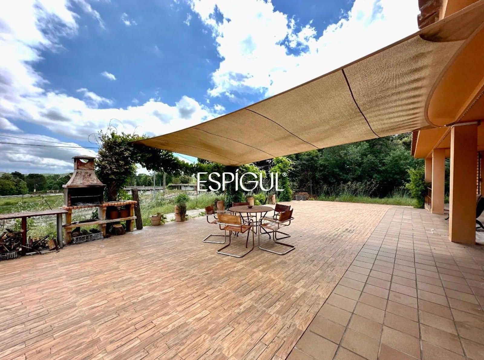 4 bedroom Villa for sale in Bescano with garage - € 449,000 (Ref: 10088672)