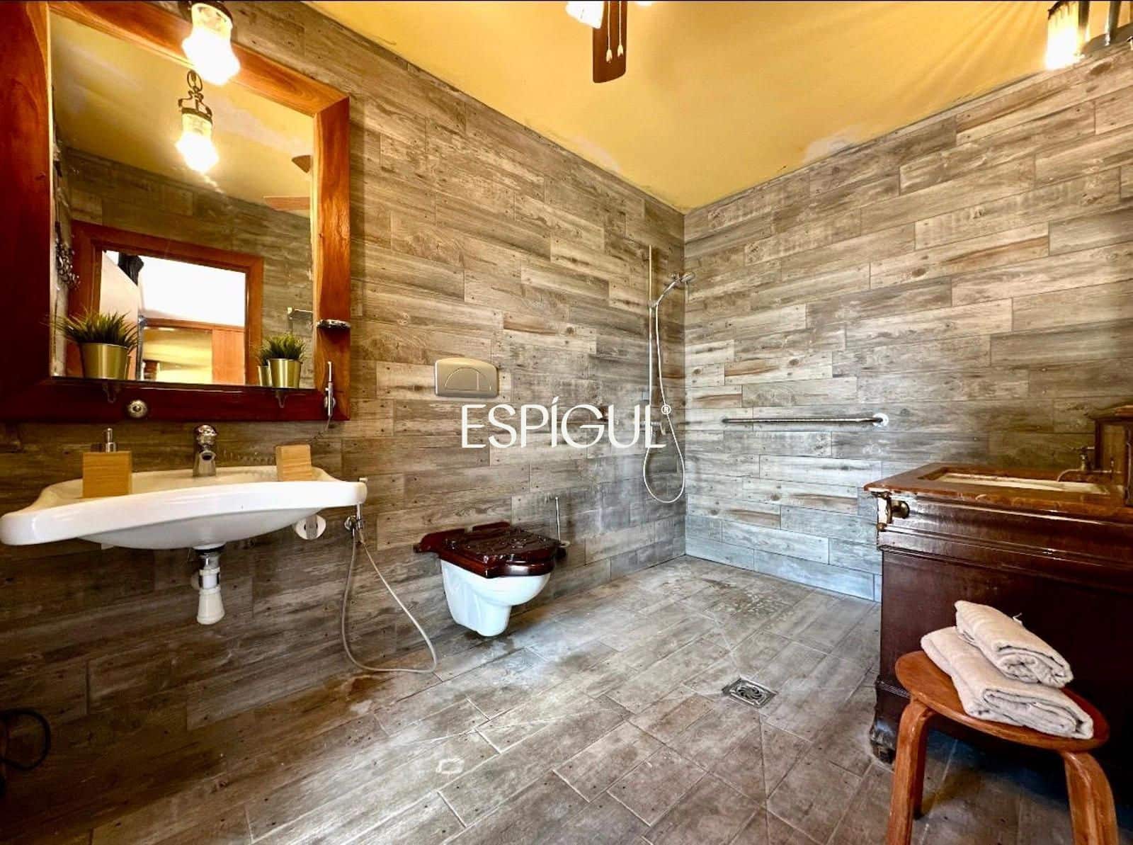 4 bedroom Villa for sale in Bescano with garage - € 449,000 (Ref: 10088672)