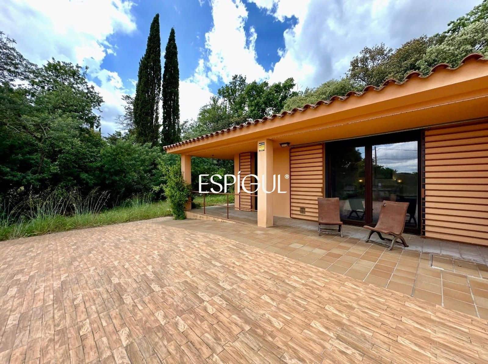 4 bedroom Villa for sale in Bescano with garage - € 449,000 (Ref: 10088672)