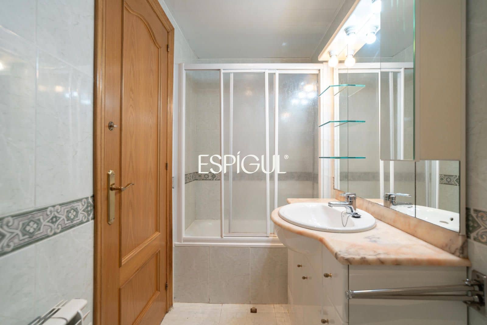 Piso de 4 habitaciones en Sant Feliu de Guíxols en venta - 380.000 € (Ref: 10125007)