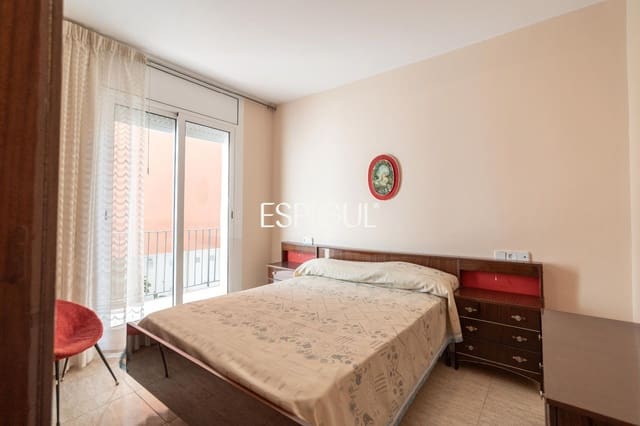 Piso de 4 habitaciones en Sant Feliu de Guíxols en venta - 380.000 € (Ref: 10125007)
