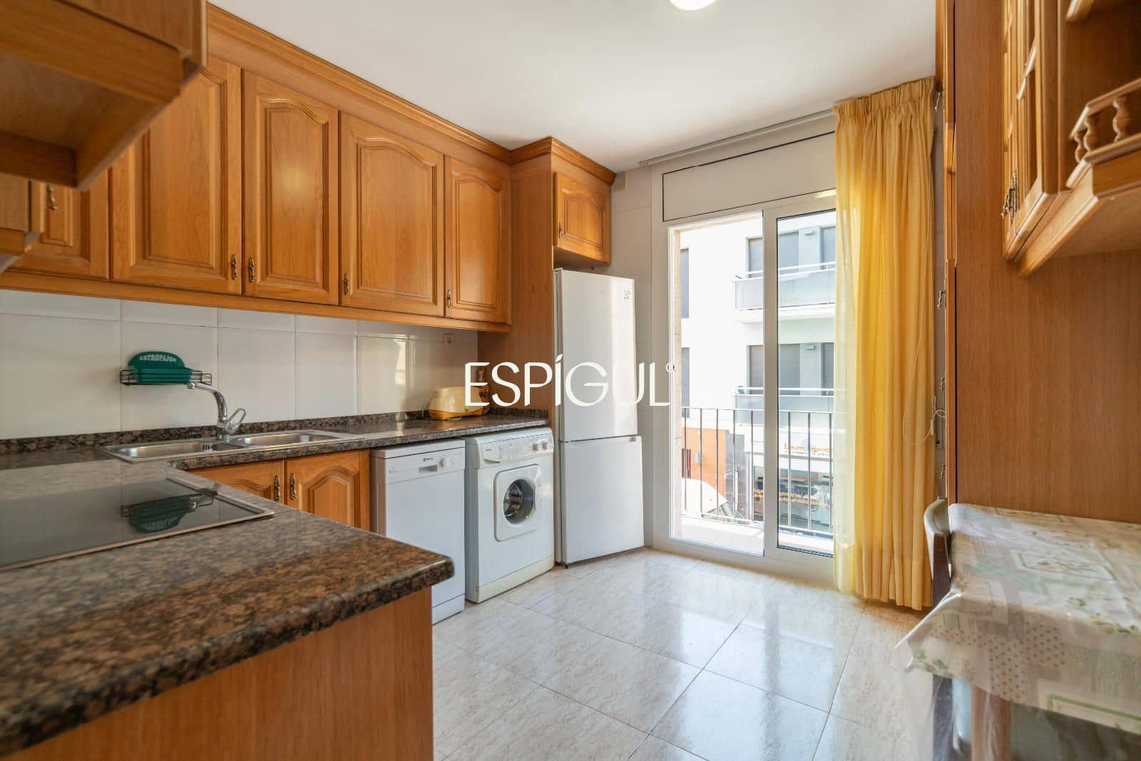 Piso de 4 habitaciones en Sant Feliu de Guíxols en venta - 380.000 € (Ref: 10125007)