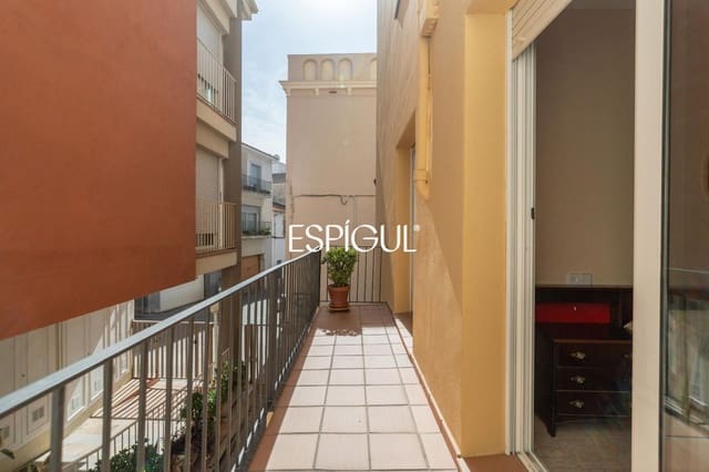 Piso de 4 habitaciones en Sant Feliu de Guíxols en venta - 380.000 € (Ref: 10125007)