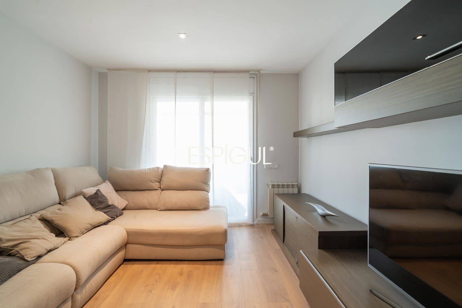 4 bedroom Villa for sale in Vilablareix with garage - € 545,000 (Ref: 10130963)