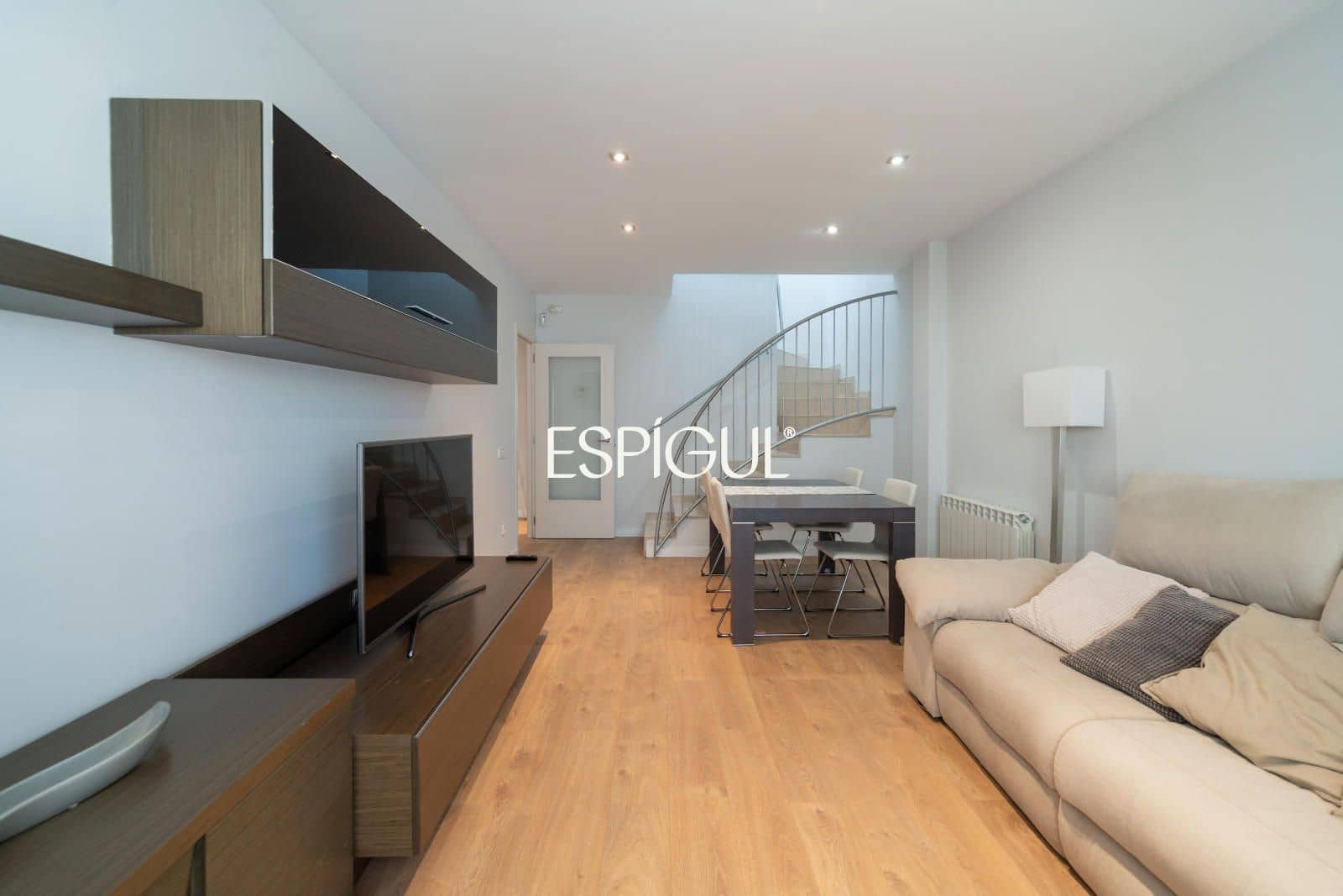 4 bedroom Villa for sale in Vilablareix with garage - € 545,000 (Ref: 10130963)