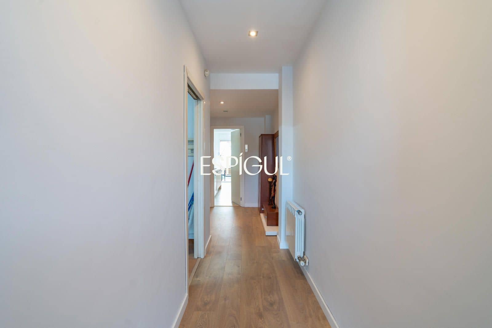 4 bedroom Villa for sale in Vilablareix with garage - € 545,000 (Ref: 10130963)