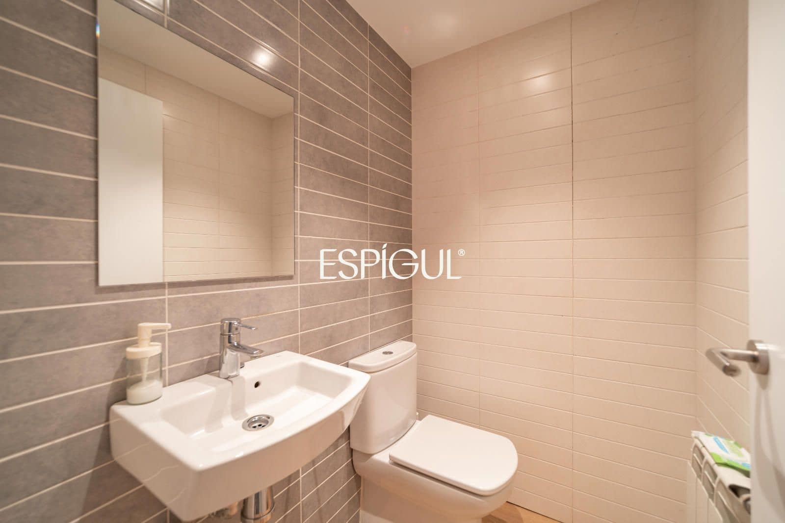 4 bedroom Villa for sale in Vilablareix with garage - € 545,000 (Ref: 10130963)