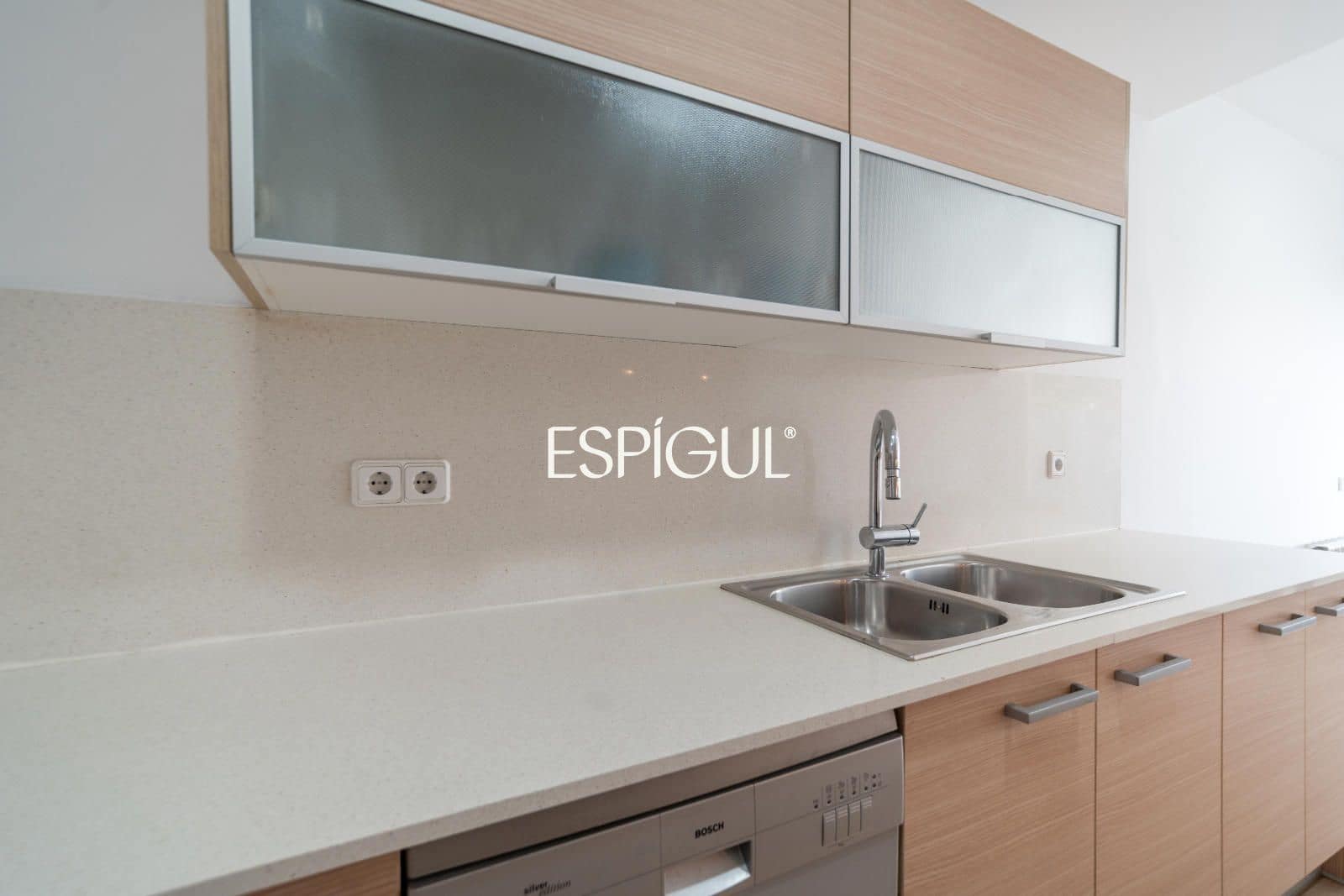 4 bedroom Villa for sale in Vilablareix with garage - € 545,000 (Ref: 10130963)