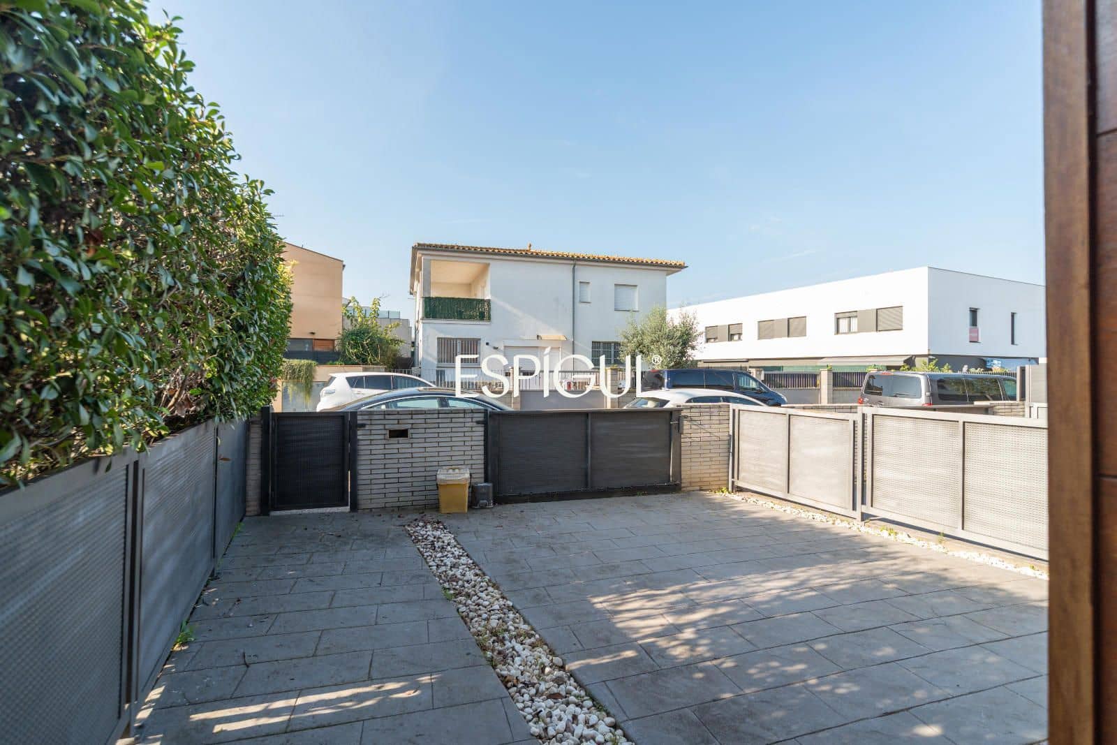 4 bedroom Villa for sale in Vilablareix with garage - € 545,000 (Ref: 10130963)