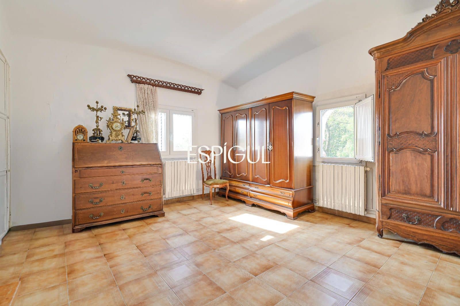 4 Zimmer Villa zu verkaufen in Girona Stadt mit Garage - 450.000 € (Ref: 10139994)