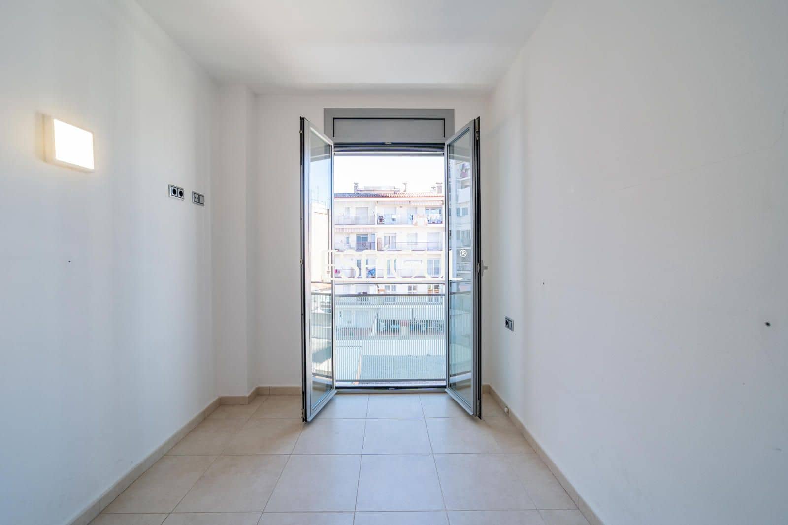 2 Zimmer Penthouse zu verkaufen in Girona Stadt - 260.000 € (Ref: 10154322)
