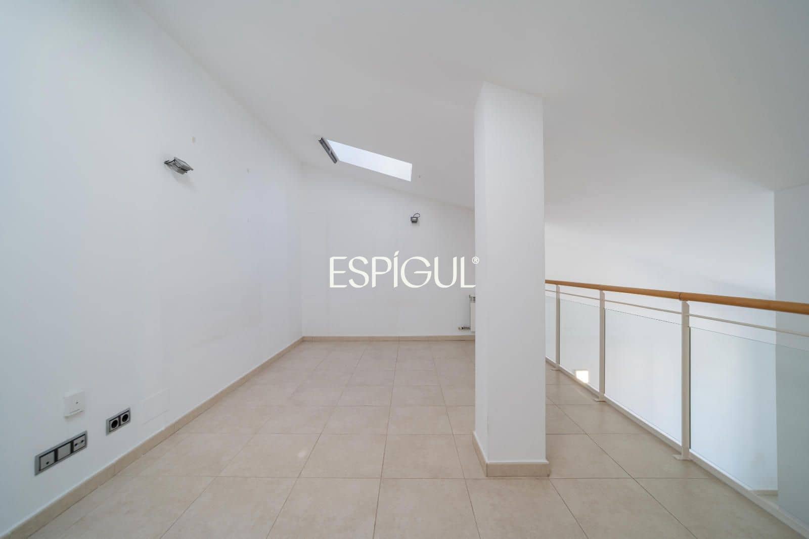 2 Zimmer Penthouse zu verkaufen in Girona Stadt - 260.000 € (Ref: 10154322)