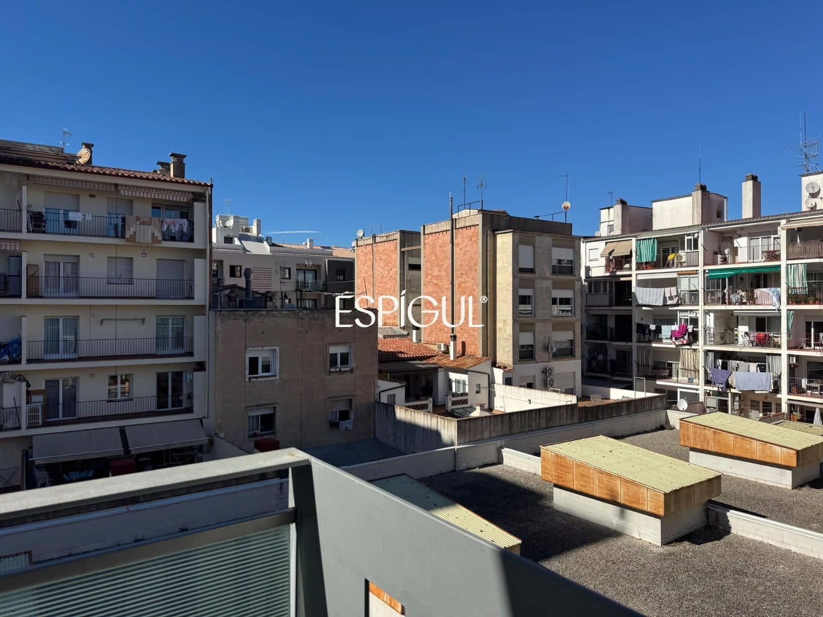 2 Zimmer Penthouse zu verkaufen in Girona Stadt - 260.000 € (Ref: 10154322)