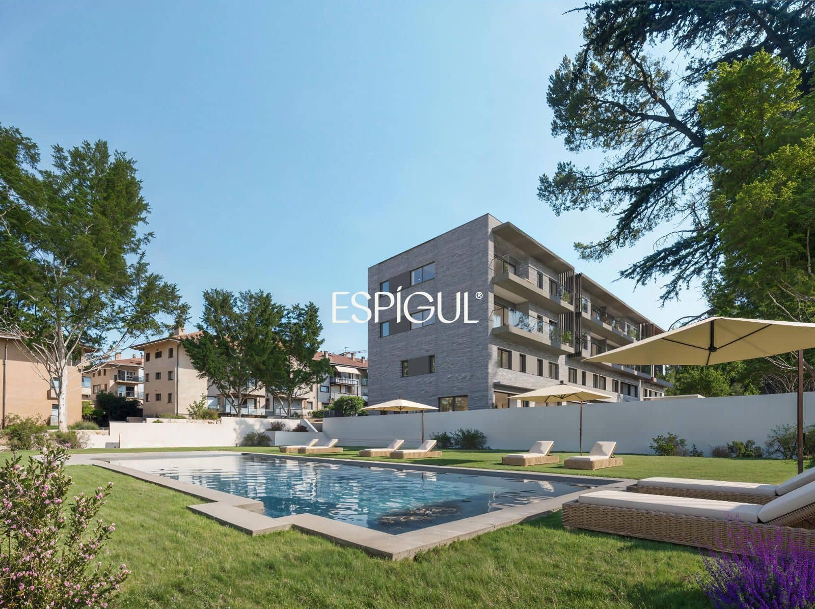 Flat for sale in Girona city with pool garage - € 700,000 (Ref: 10163818)