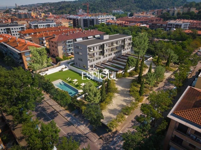 3 soverom Leilighet til salgs i Girona by med svømmebasseng garasje - € 660 000 (Ref: 10163819)