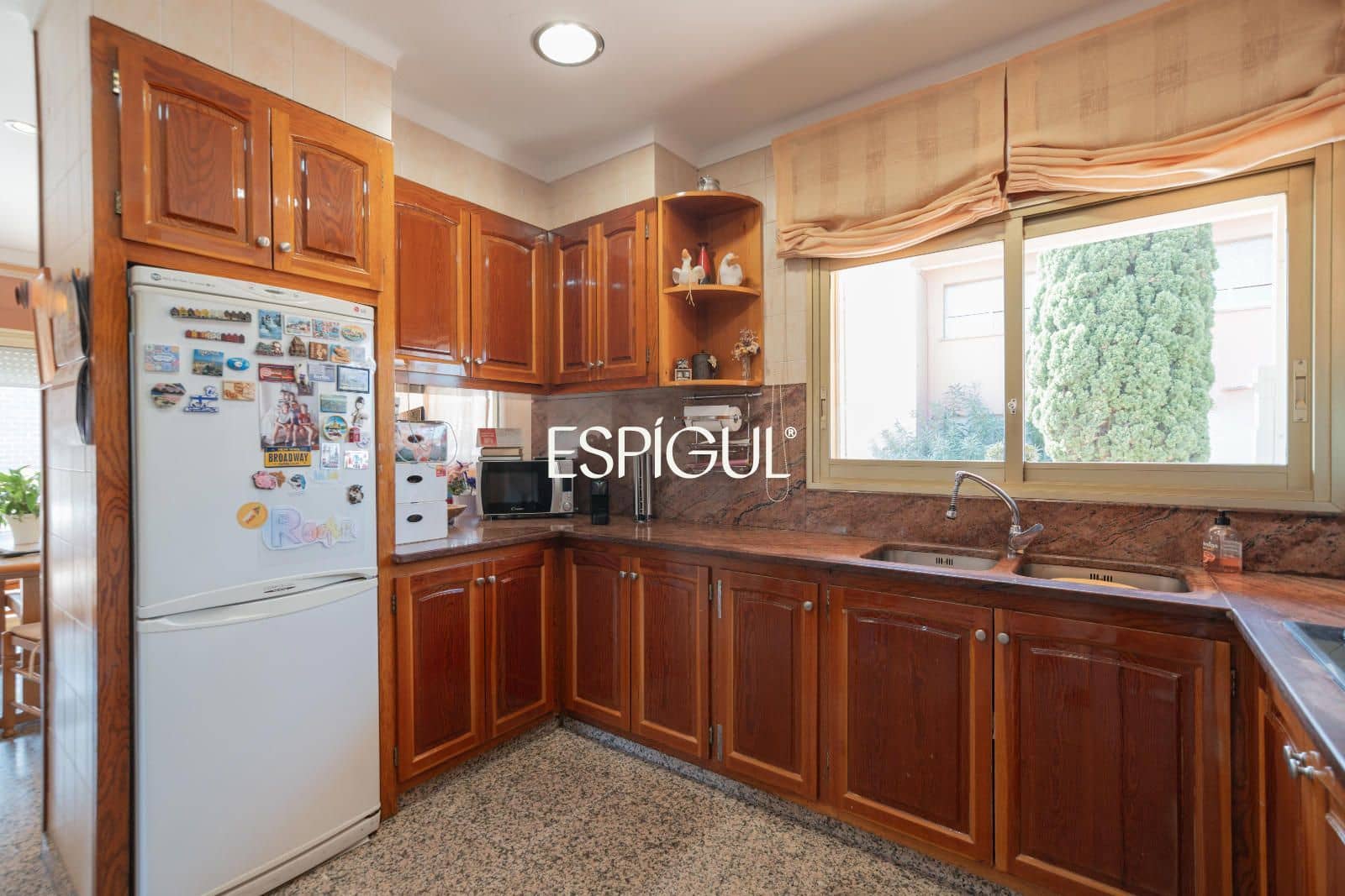 3 bedroom Villa for sale in Vilablareix with pool garage - € 450,000 (Ref: 10167098)