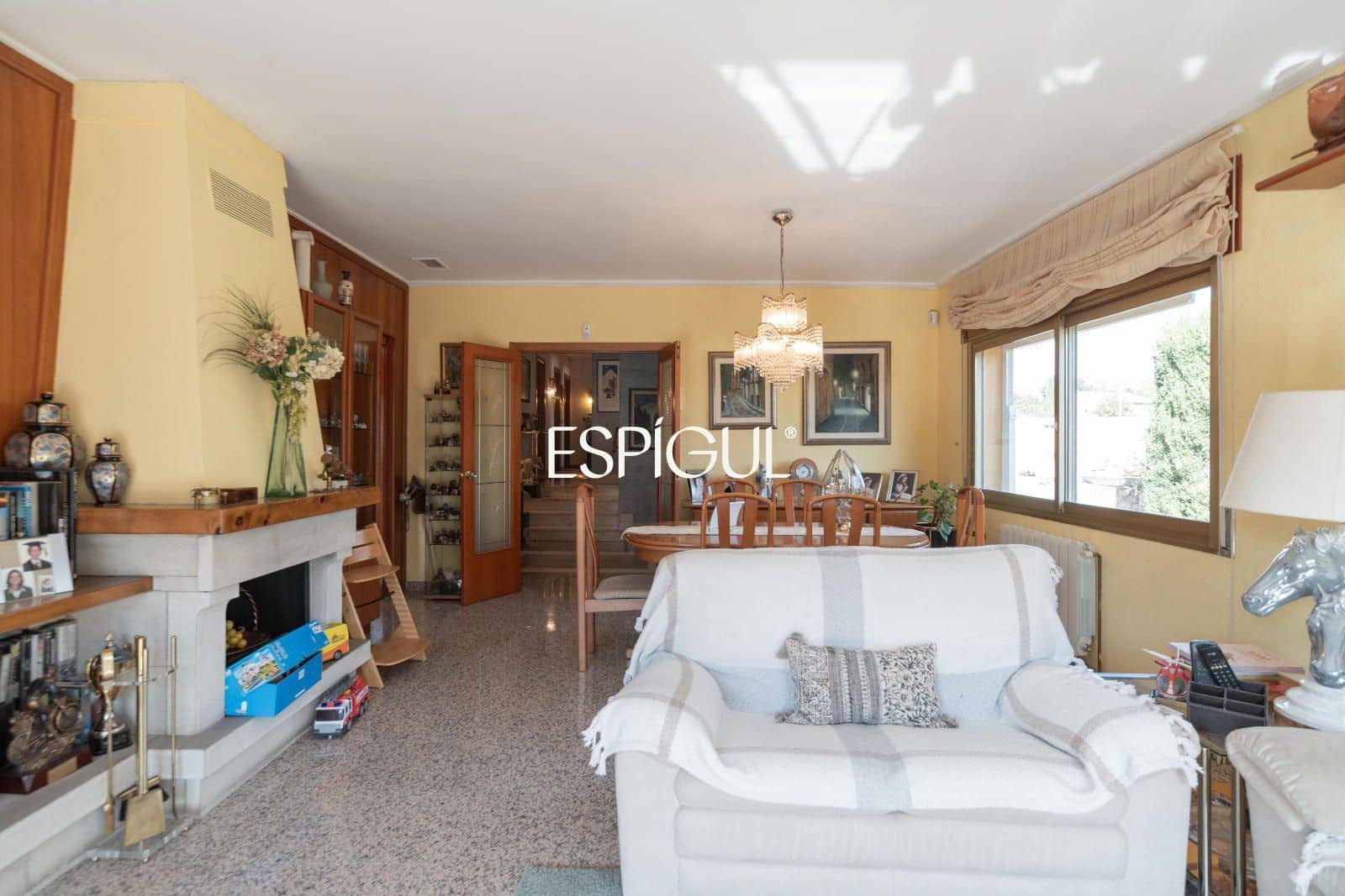 3 bedroom Villa for sale in Vilablareix with pool garage - € 450,000 (Ref: 10167098)