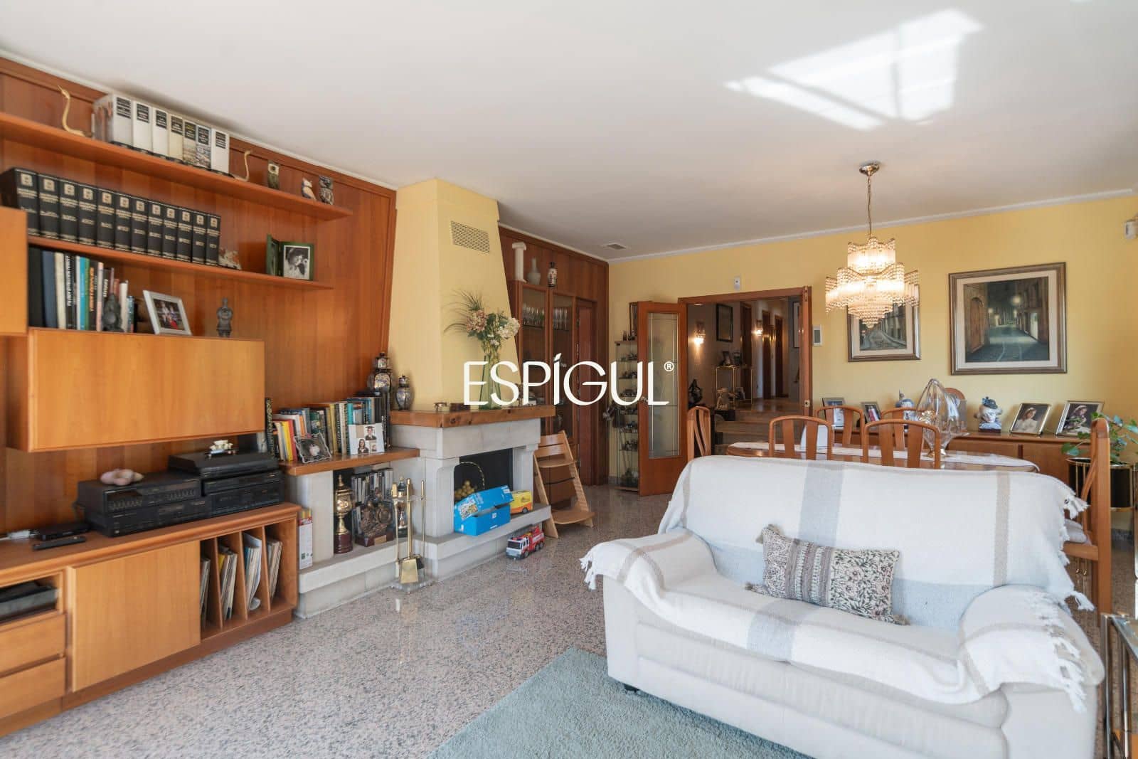 3 bedroom Villa for sale in Vilablareix with pool garage - € 450,000 (Ref: 10167098)