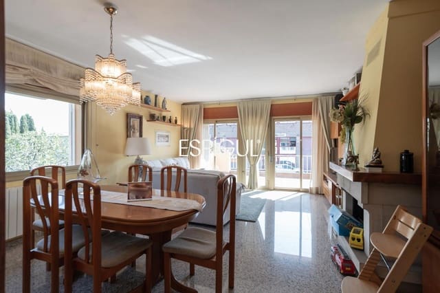 Chalet de 3 habitaciones en Vilablareix en venta con piscina garaje - 450.000 € (Ref: 10167098)