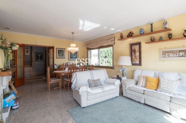 Chalet de 3 habitaciones en Vilablareix en venta con piscina garaje - 450.000 € (Ref: 10167098)