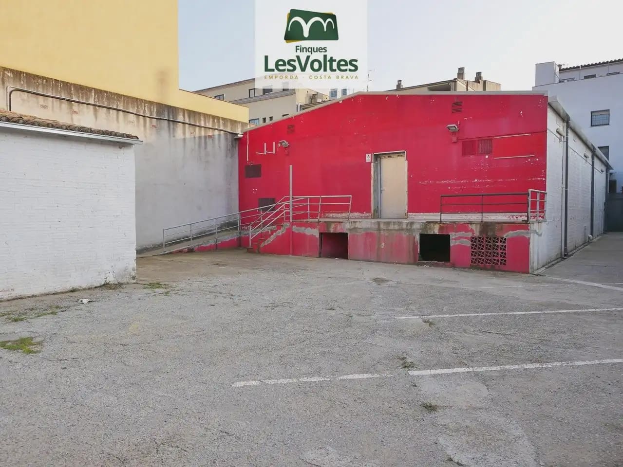 Komercyjne do wynajęcia w La Bisbal d'Emporda - 2 200 € (Ref: 10081830)