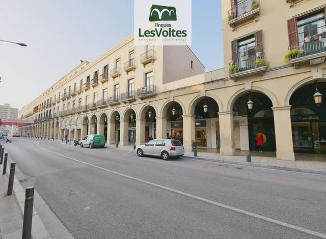 Komercyjne do wynajęcia w La Bisbal d'Empordà - 2 200 € (Ref: 10081830)