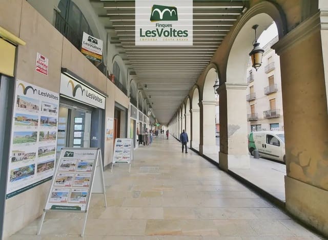 Komercyjne do wynajęcia w La Bisbal d'Empordà - 2 200 € (Ref: 10081830)
