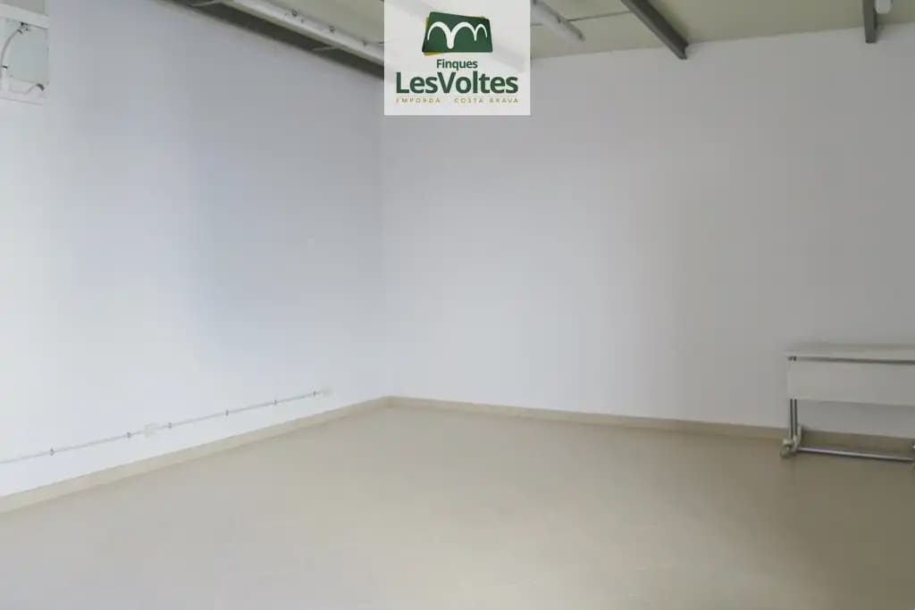 Komercyjne do wynajęcia w La Bisbal d'Emporda - 1 200 € (Ref: 10081831)