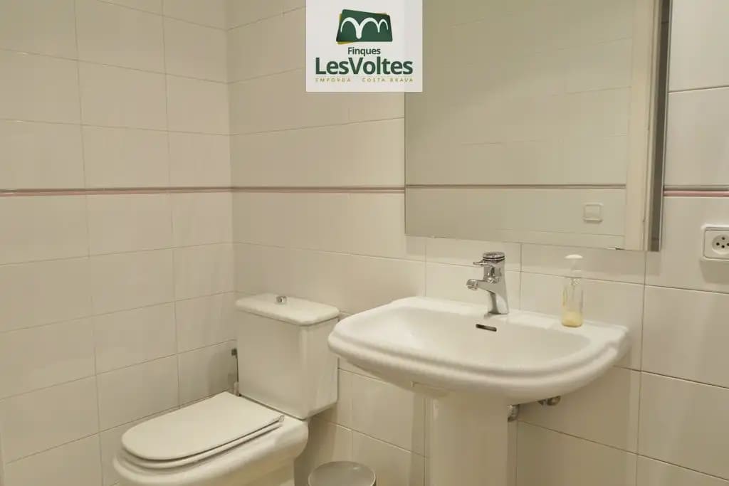 Komercyjne do wynajęcia w La Bisbal d'Emporda - 1 200 € (Ref: 10081831)