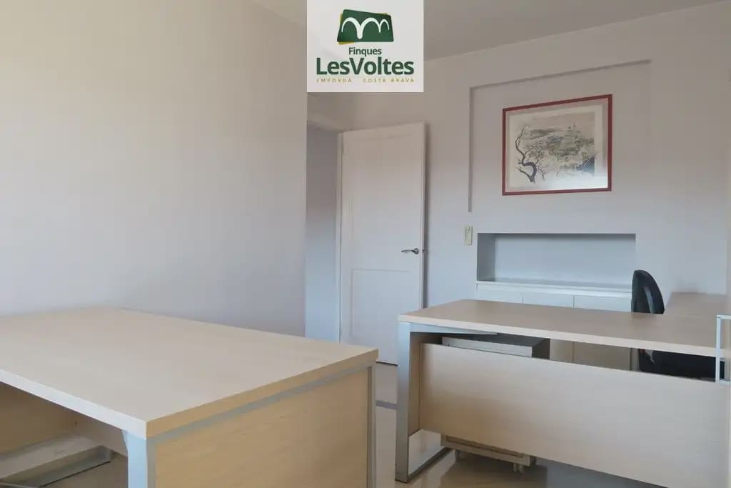 Komercyjne do wynajęcia w La Bisbal d'Emporda - 1 200 € (Ref: 10081831)