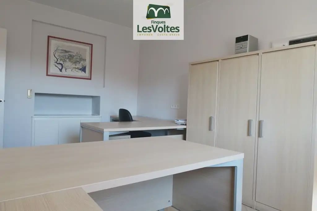 Komercyjne do wynajęcia w La Bisbal d'Emporda - 1 200 € (Ref: 10081831)