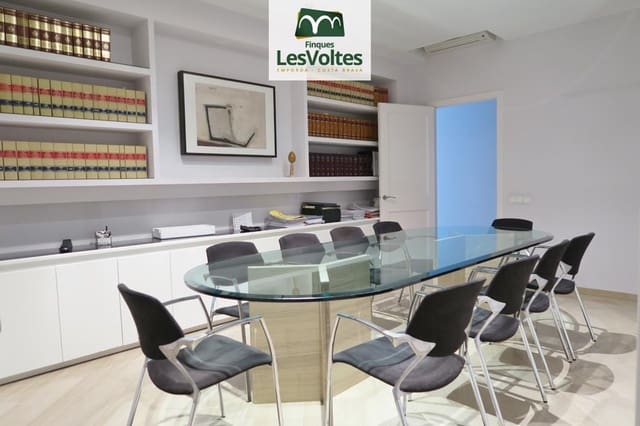 10 bedroom Business for rent in La Bisbal d'Empordà - € 1,200 (Ref: 10081831)