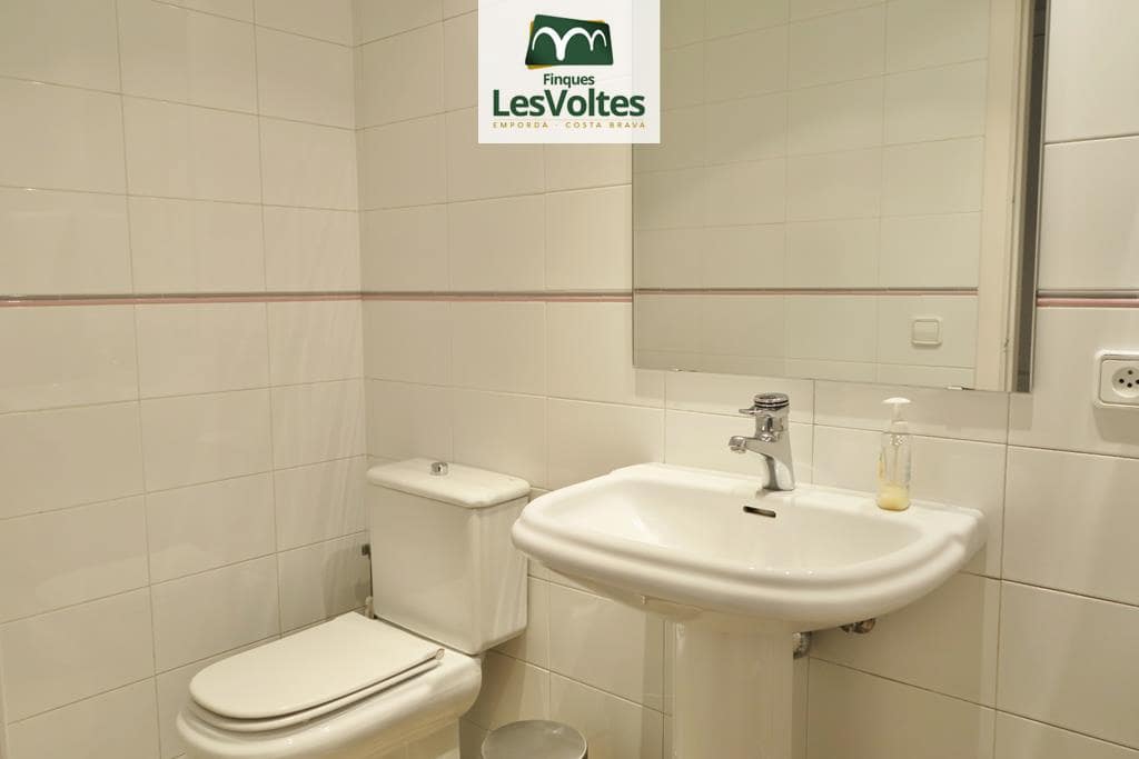10 bedroom Business for rent in La Bisbal d'Emporda - € 1,200 (Ref: 10081831)