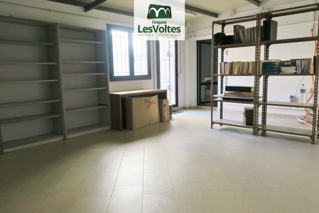 10 bedroom Business for rent in La Bisbal d'Emporda - € 1,200 (Ref: 10081831)