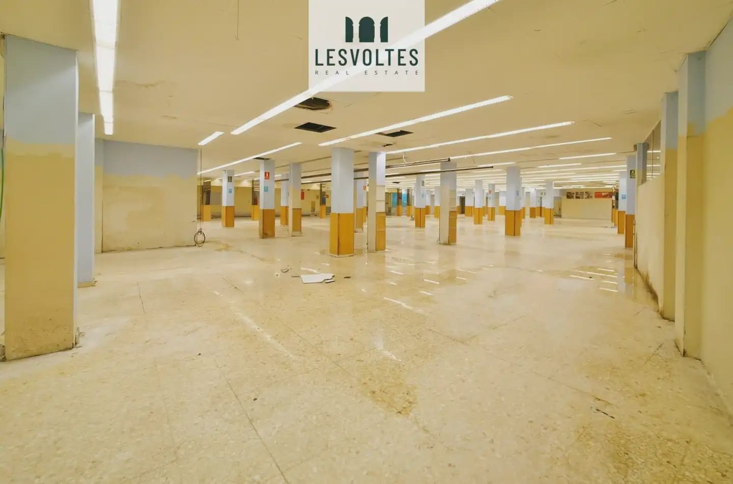 Comercial para arrendar em Palafrugell - 5 000 € (Ref: 10081832)