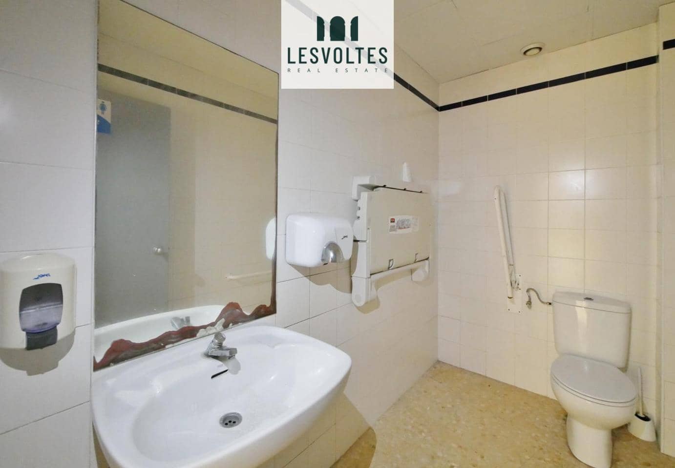 1 bedroom Business for rent in Palafrugell with garage - € 5,000 (Ref: 10081832)