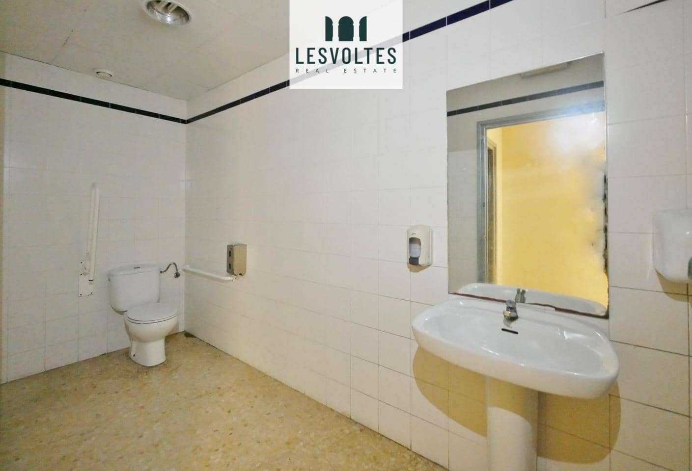 1 bedroom Business for rent in Palafrugell with garage - € 5,000 (Ref: 10081832)