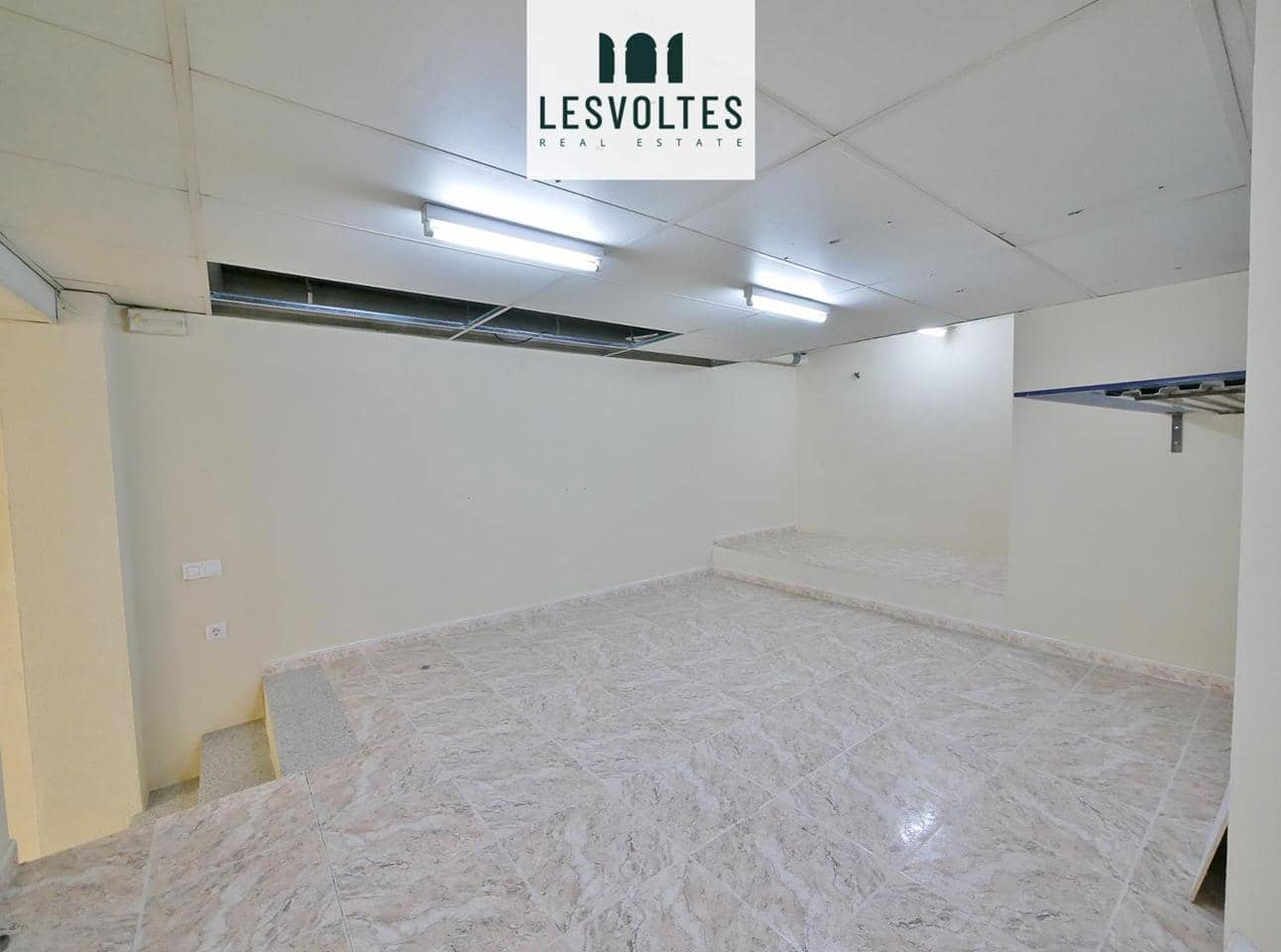 2 bedroom Business for sale in La Bisbal d'Emporda - € 130,000 (Ref: 10081835)