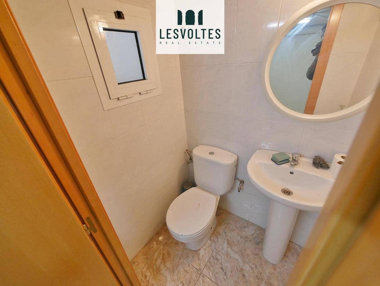 2 bedroom Business for sale in La Bisbal d'Emporda - € 130,000 (Ref: 10081835)