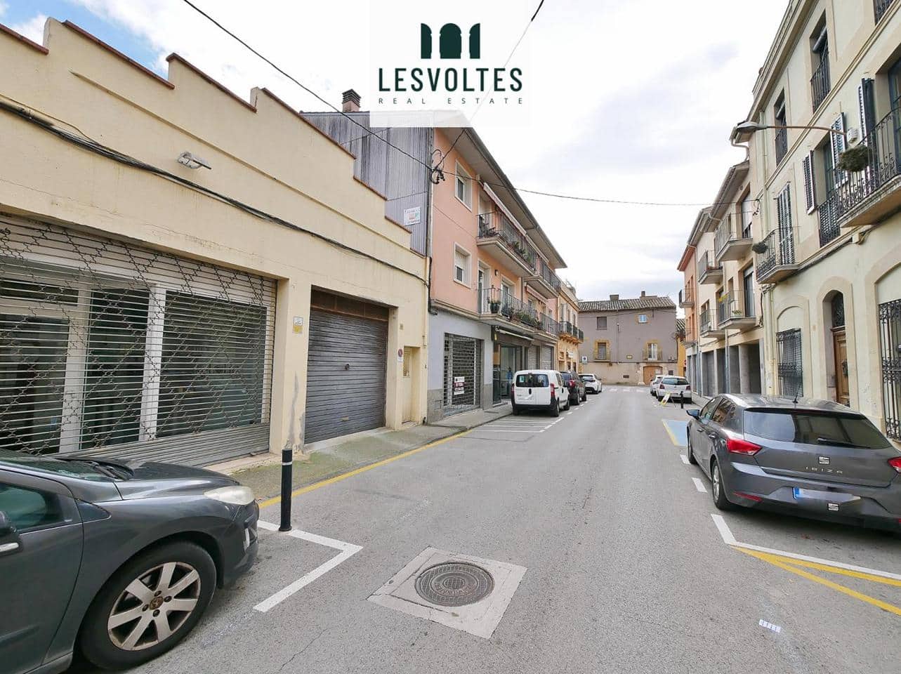 2 bedroom Business for sale in La Bisbal d'Emporda - € 130,000 (Ref: 10081835)