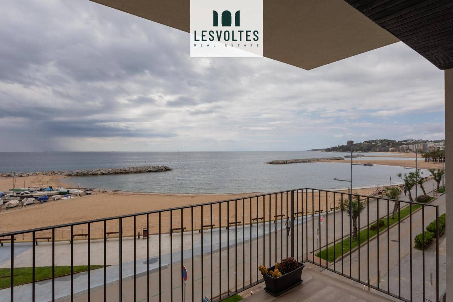 3 bedroom Flat for sale in Sant Antoni de Calonge with garage - € 1,200,000 (Ref: 10081836)
