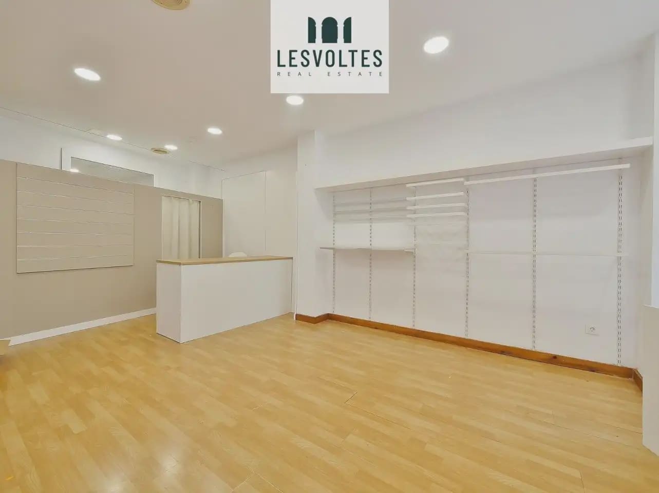 Erhverv til salg i Palafrugell - € 130.000 (Ref: 10081837)