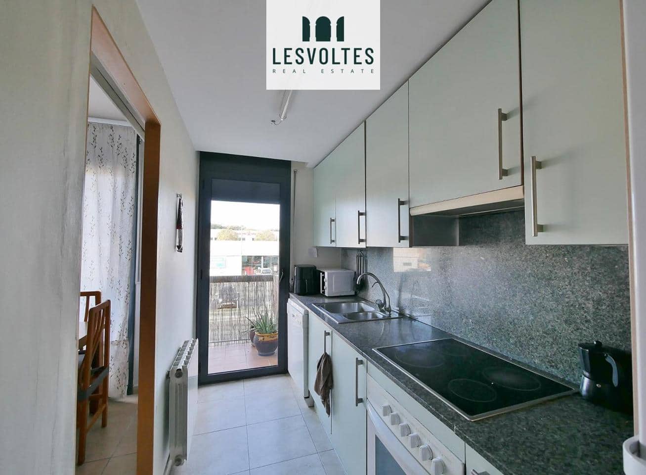 2 bedroom Flat for sale in La Bisbal d'Emporda with garage - € 130,000 (Ref: 10081839)
