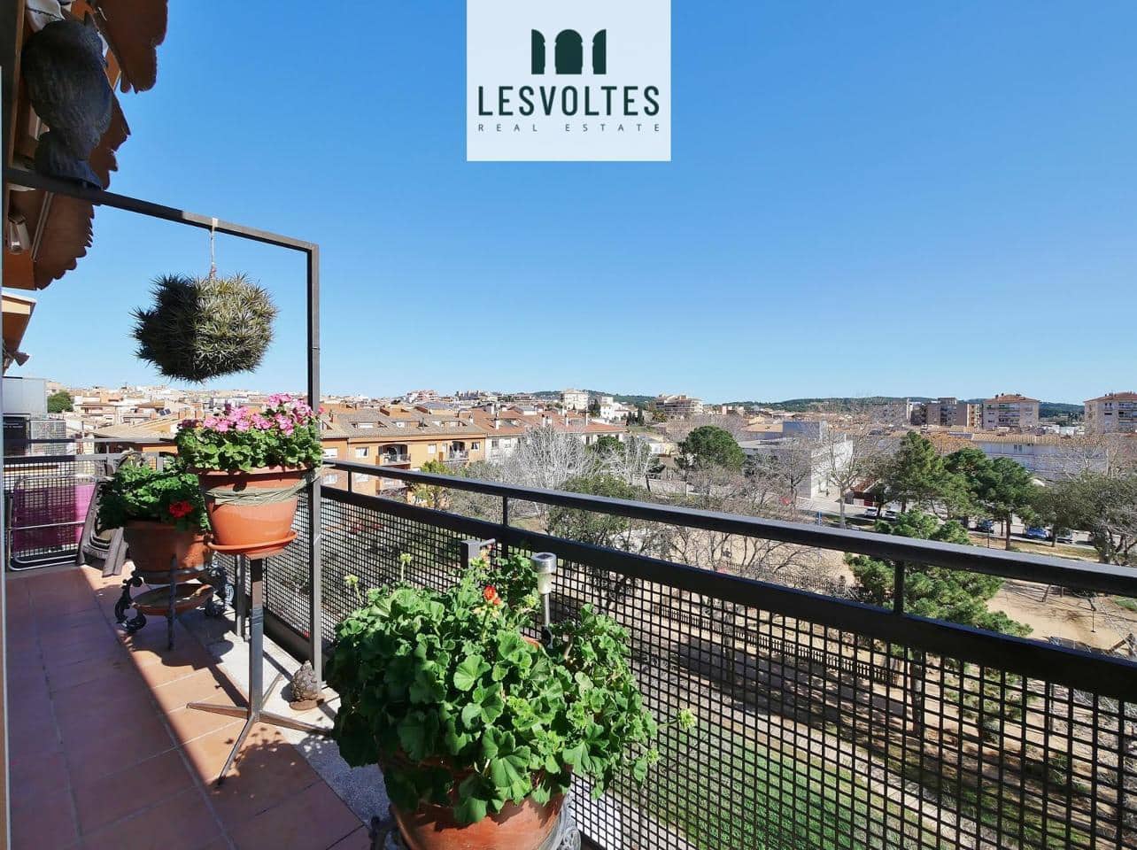 3 bedroom Flat for sale in Palafrugell with garage - € 280,000 (Ref: 10081840)