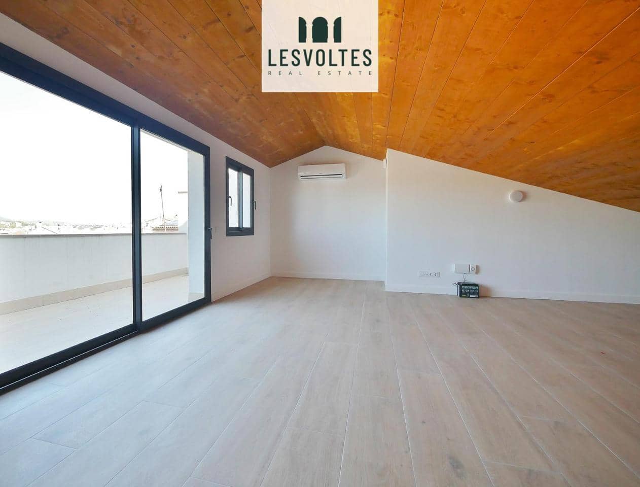 4 bedroom Flat for sale in Palafrugell with garage - € 340,000 (Ref: 10081845)