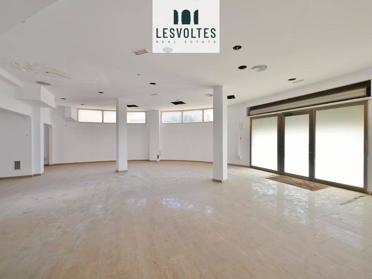 4 bedroom Business for sale in Palafrugell - € 179,600 (Ref: 10081846)