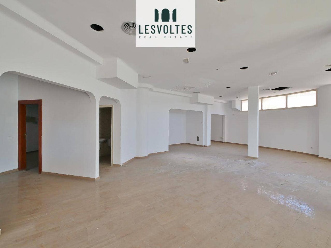 4 bedroom Business for sale in Palafrugell - € 179,600 (Ref: 10081846)