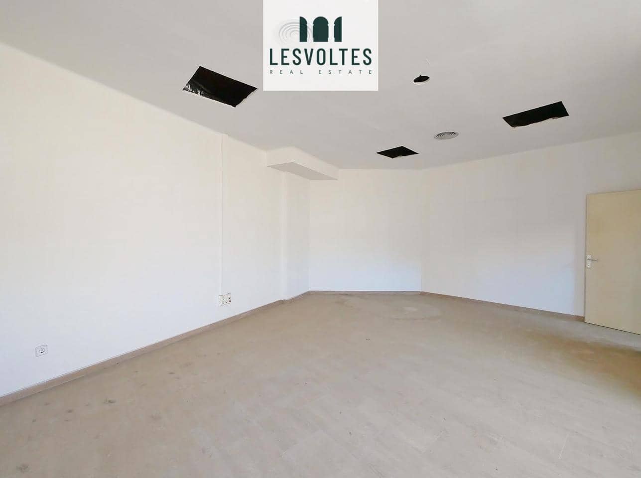 4 bedroom Business for sale in Palafrugell - € 179,600 (Ref: 10081846)