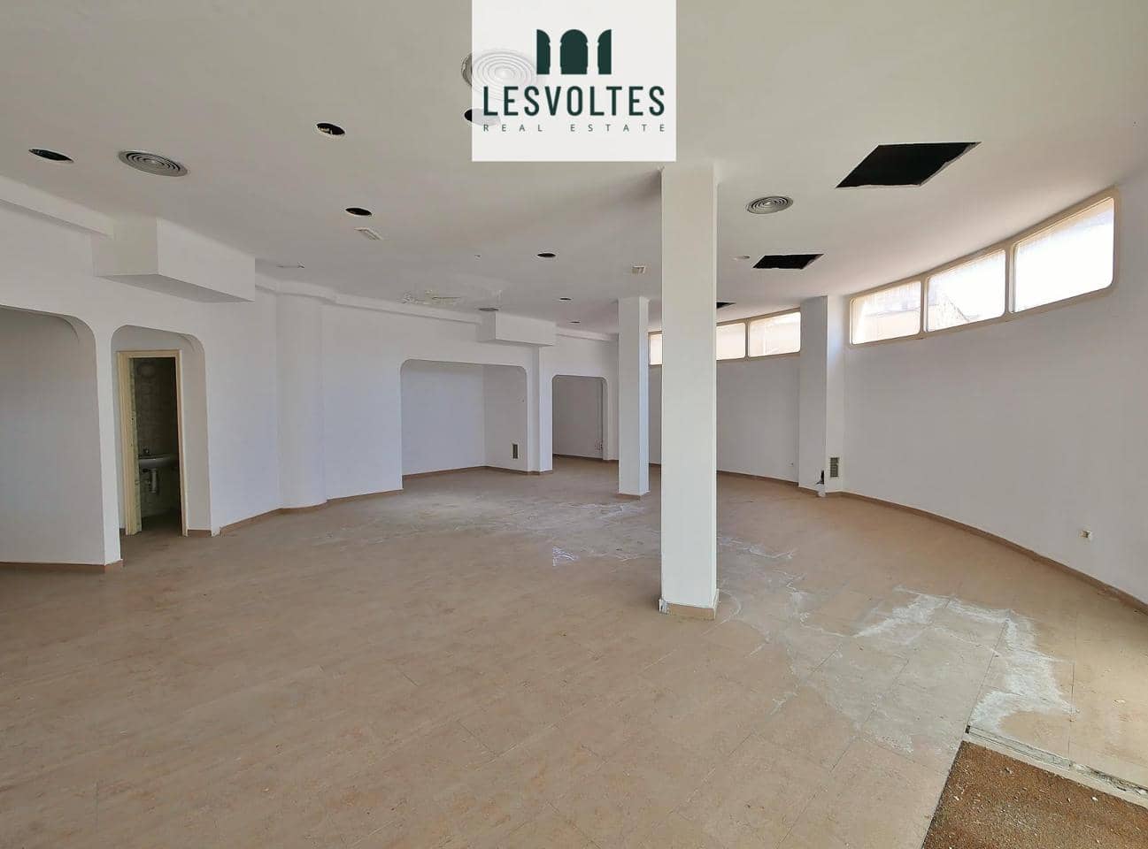 4 bedroom Business for sale in Palafrugell - € 179,600 (Ref: 10081846)