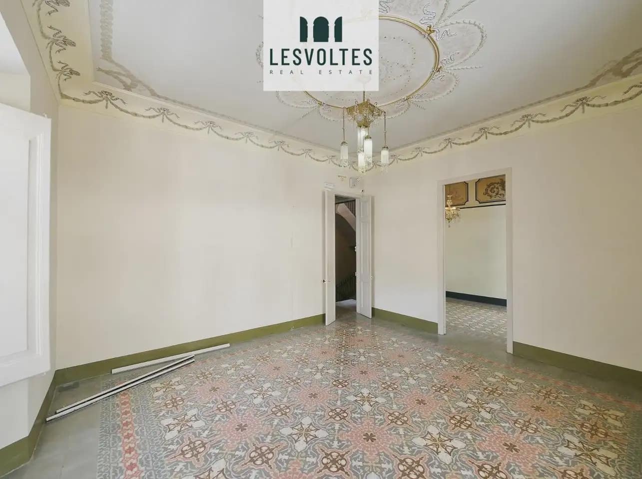 Komercyjne do wynajęcia w La Bisbal d'Emporda - 2 000 € (Ref: 10081848)